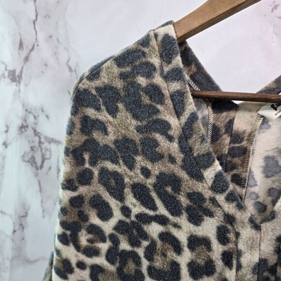 Three Bird Nest Poncho Womens Small Brown Leopard Cheetah Sweater Cape Wrap - Picture 2 of 9